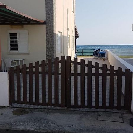 Panorama Beach House, 5 Meters To The Sea Перволия Экстерьер фото