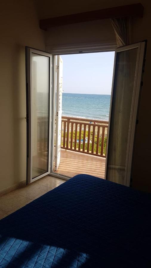 Panorama Beach House, 5 Meters To The Sea Перволия Экстерьер фото